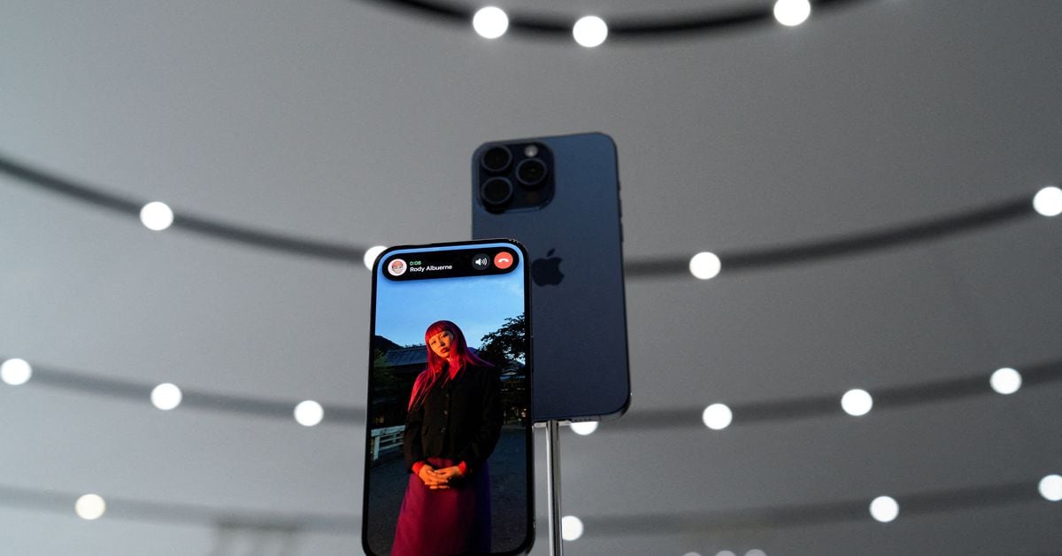 "AI-driven Apple Watch Ultra 2: A Game-Changer in Design and Functionality"
