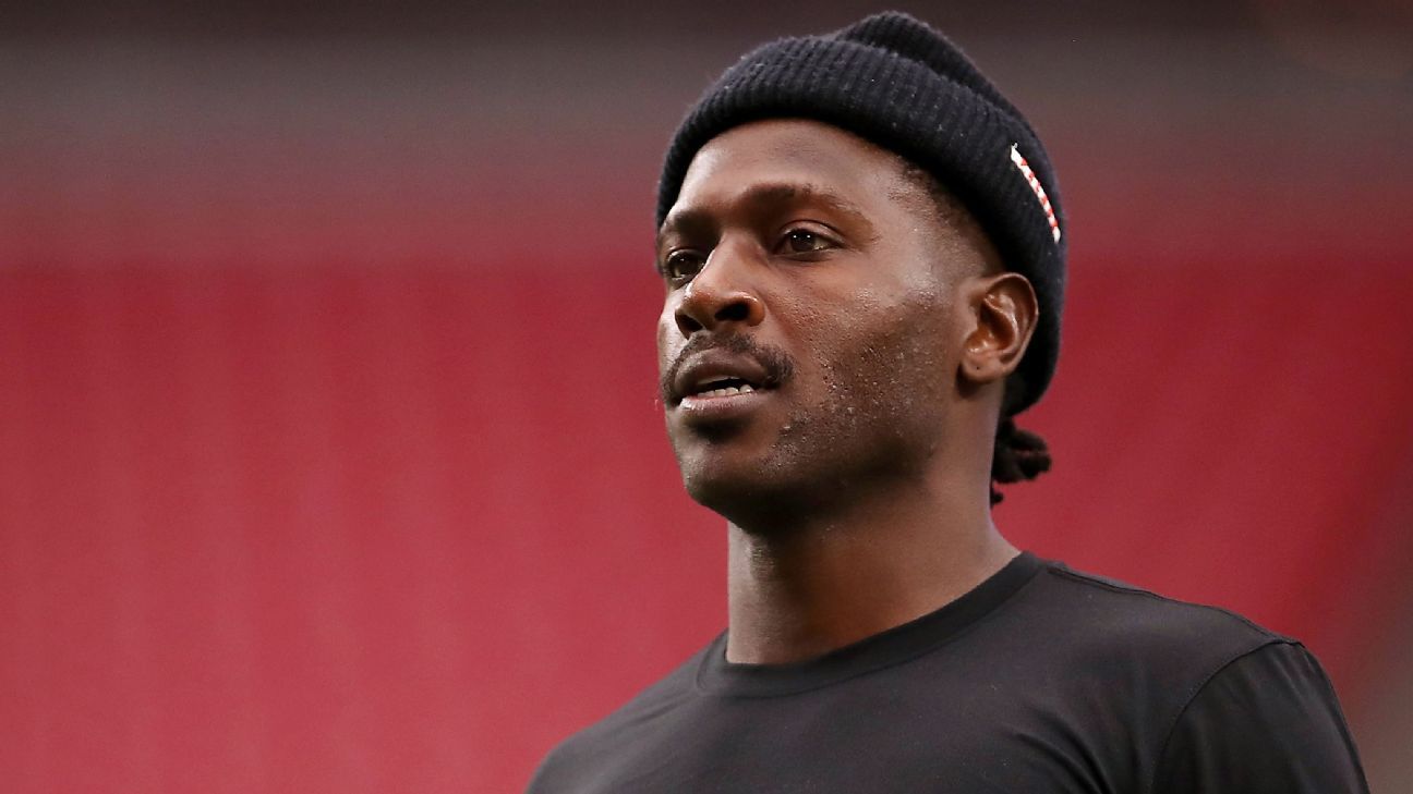 Featured image for Ex-NFL Star Antonio Brown Extradited to U.S. to Face Murder Charges