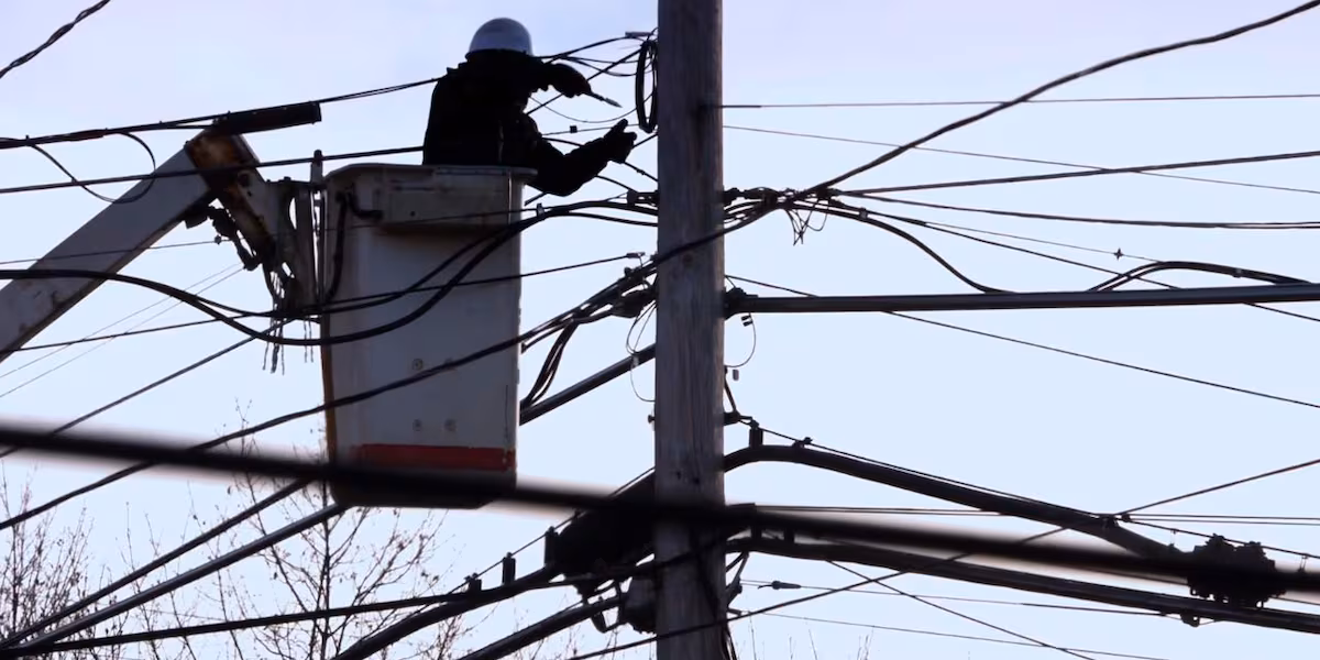 Featured image for "Severe Storms Cause Power Outages and Travel Advisories in South Carolina"