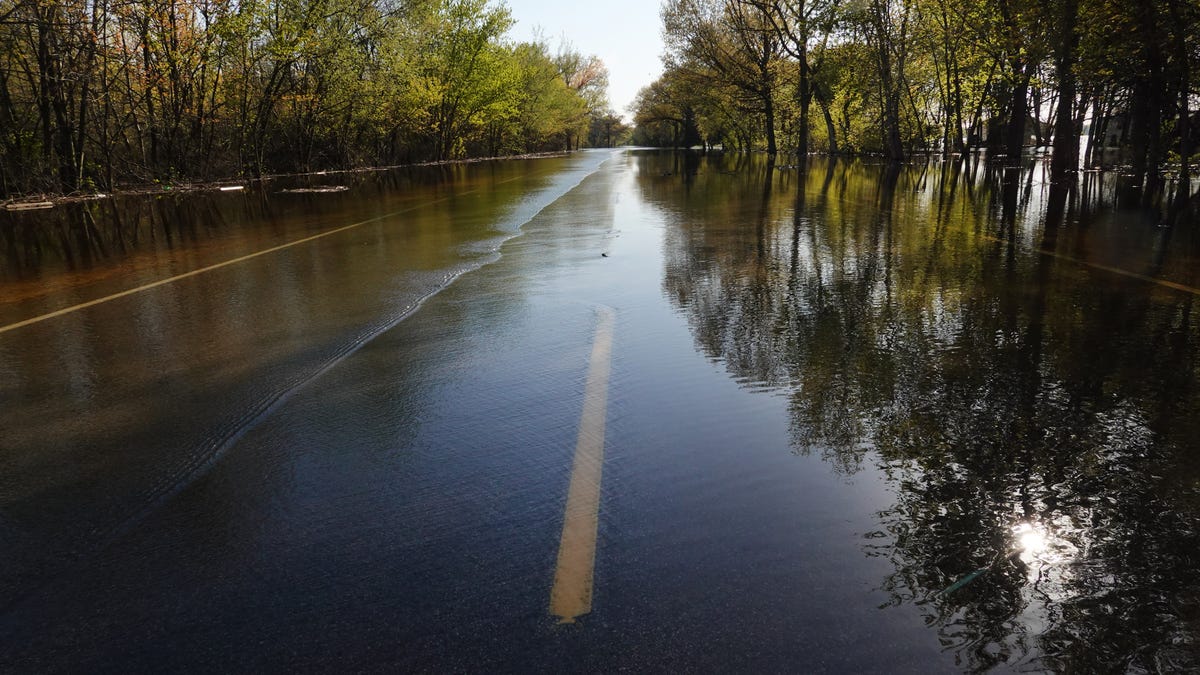 Weekend Weather Alert: Storms and Severe Weather Expected in Multiple Regions.