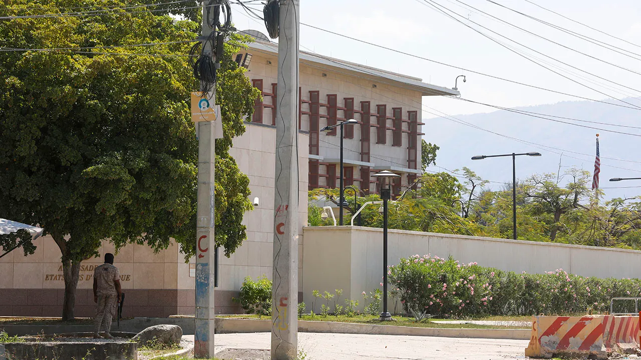 "Rising Violence Plunges Haiti into Darkness: Armed Groups Target Power Stations"