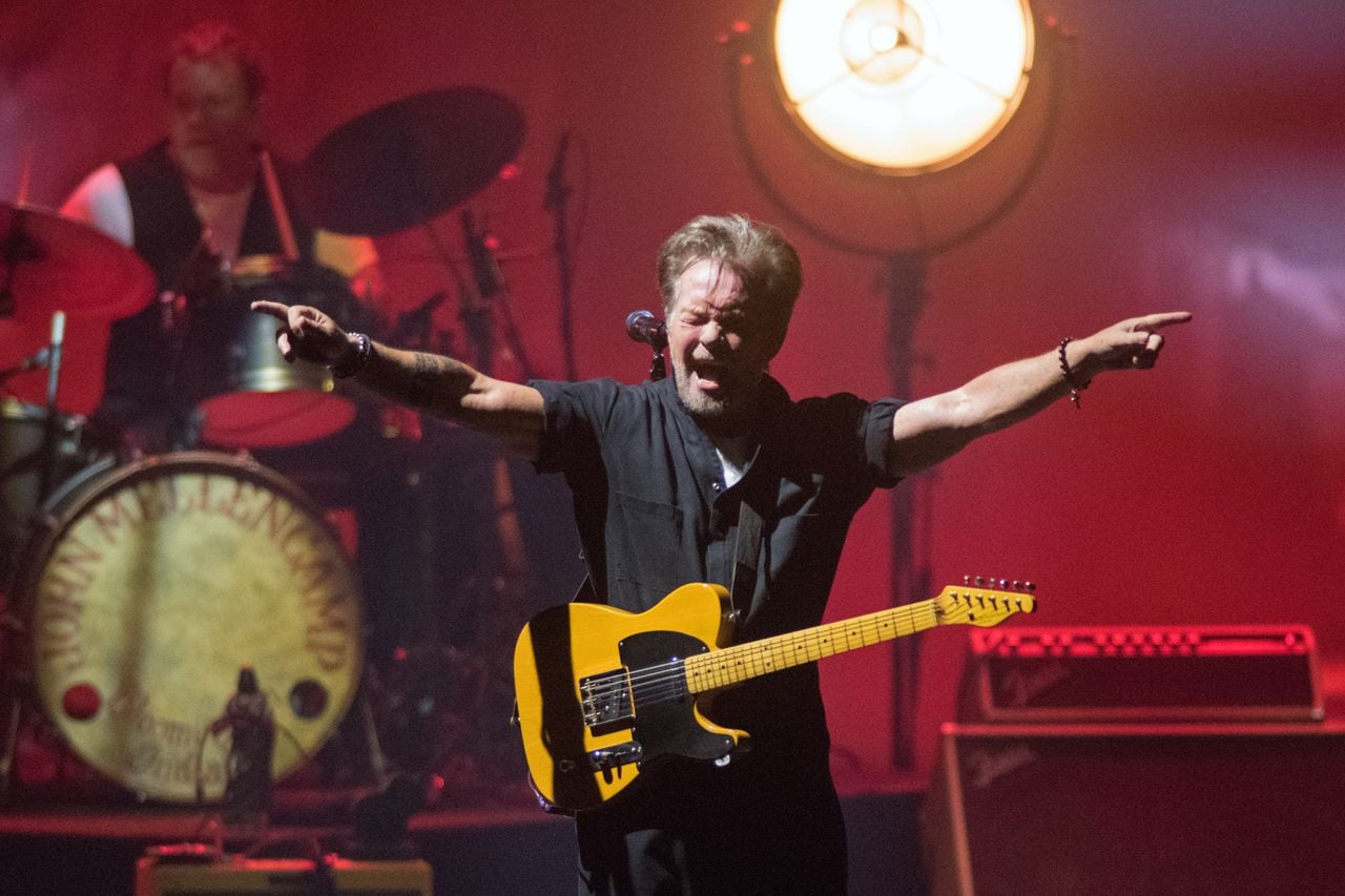 The Many Faces of John Mellencamp: A Review