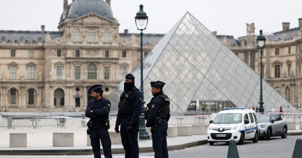 Featured image for Thieves Steal Priceless Jewels in Brazen Louvre Heist