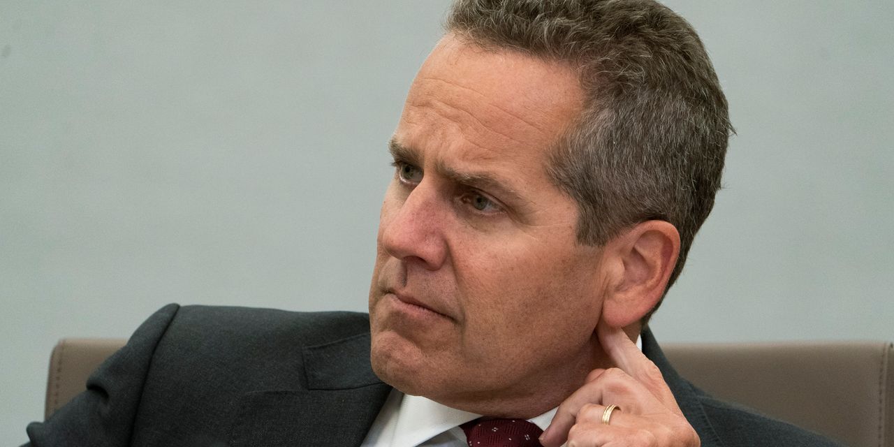"SVB's Failure a 'Textbook Case of Mismanagement', says Fed Official"