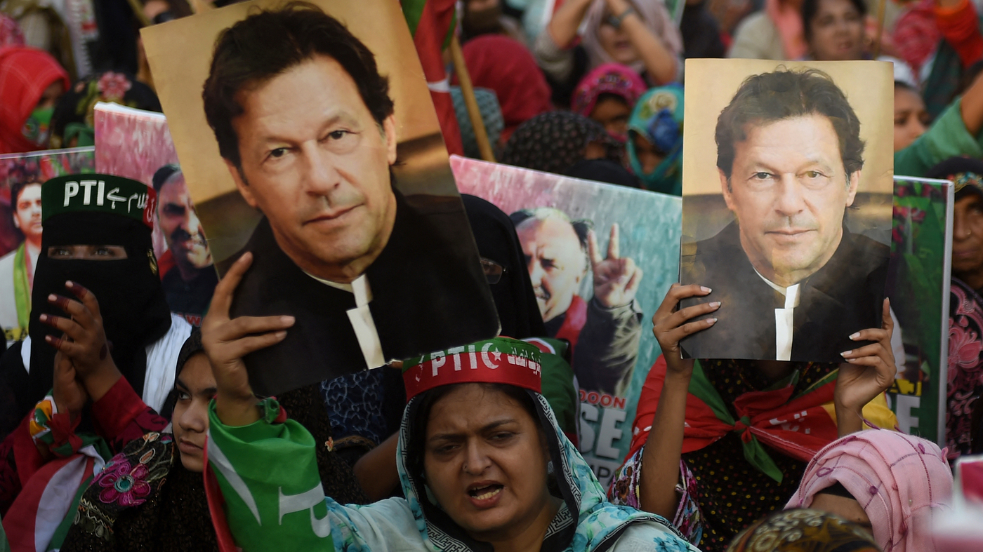 Former Pakistan PM Imran Khan arrested for graft.