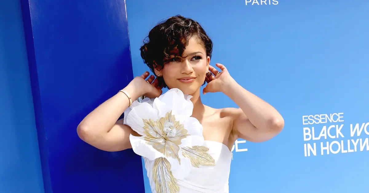 Zendaya Revives Carrie Bradshaw’s Iconic Dress, Tracing Back to Whitney Houston