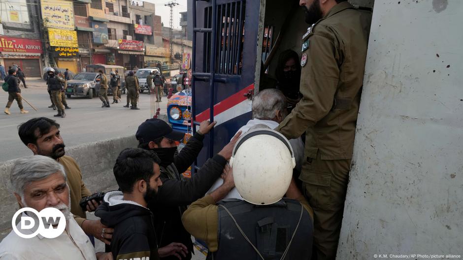 Featured image for Pakistan Cracks Down on Imran Khan Supporters Ahead of Major Rally