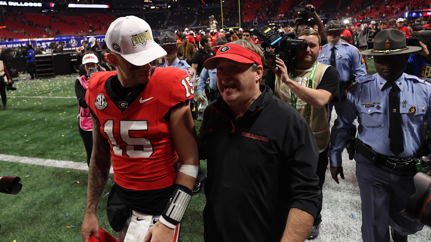 Featured image for Georgia Wins SEC Title Despite Carson Beck's Injury Setback
