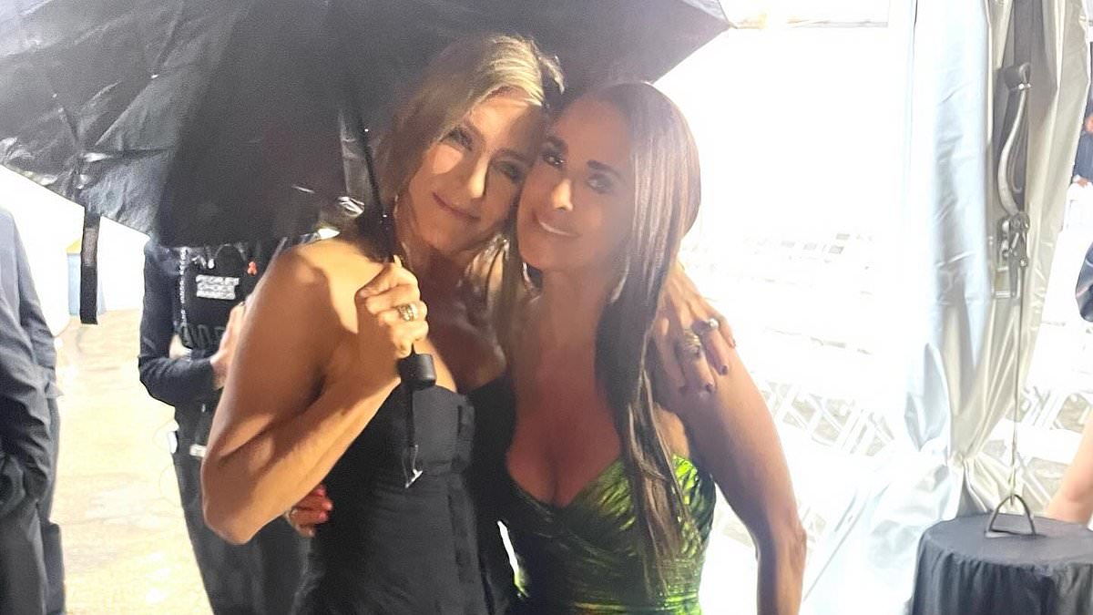 Featured image for "Kyle Richards and Jennifer Aniston's Sweet Moment at the People's Choice Awards"