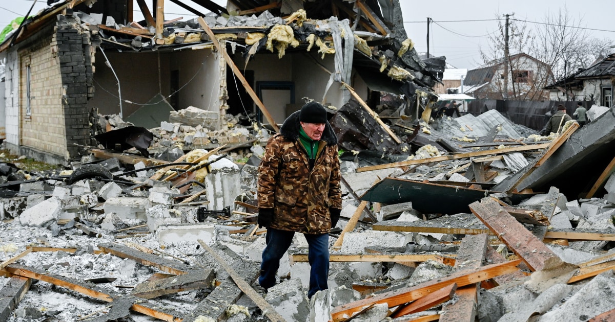 "Russia's Offensive Intensifies as Zelenskyy Urgently Seeks Aid"