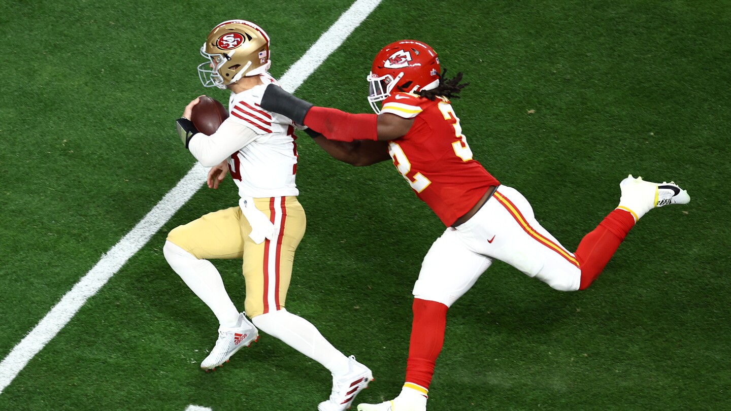 Featured image for "NFL Fines Chiefs' Nick Bolton $8238 for Super Bowl Horse-Collar Tackle"