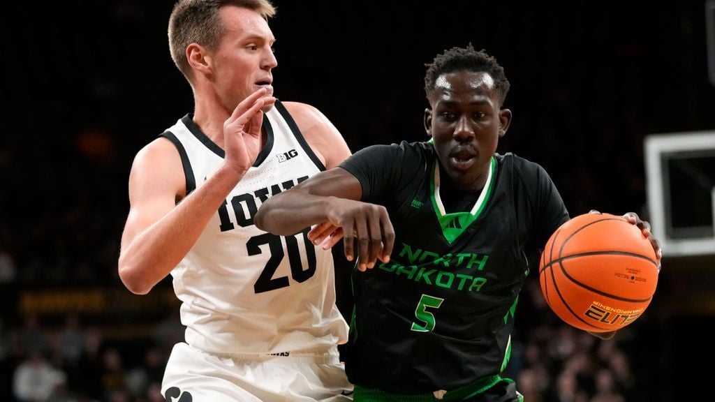 Featured image for Omaha Basketball Player Deng Mayar Dies at 22 in Drowning Incident