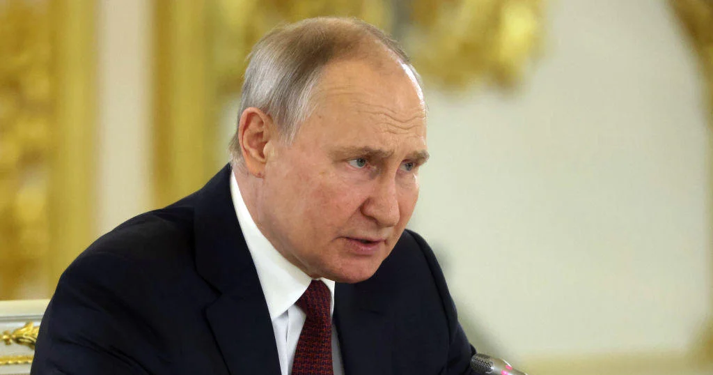 Featured image for "Putin warns of response as UK sends depleted uranium shells to Ukraine"