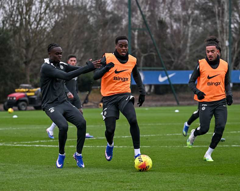 Featured image for Chelsea prepares for Aston Villa clash amid injury updates and tactical tweaks