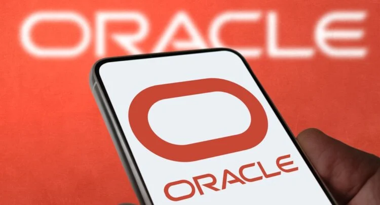Featured image for Oracle Stock Gains Amid AI Growth and Trading Surge