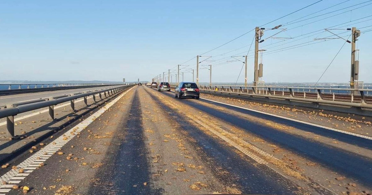 Potato spill causes chaos on Danish bridge.