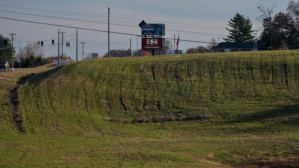Featured image for "Republican Investigating Hunter Biden's Ties Reveals Own Shell Company and Complex Connections"