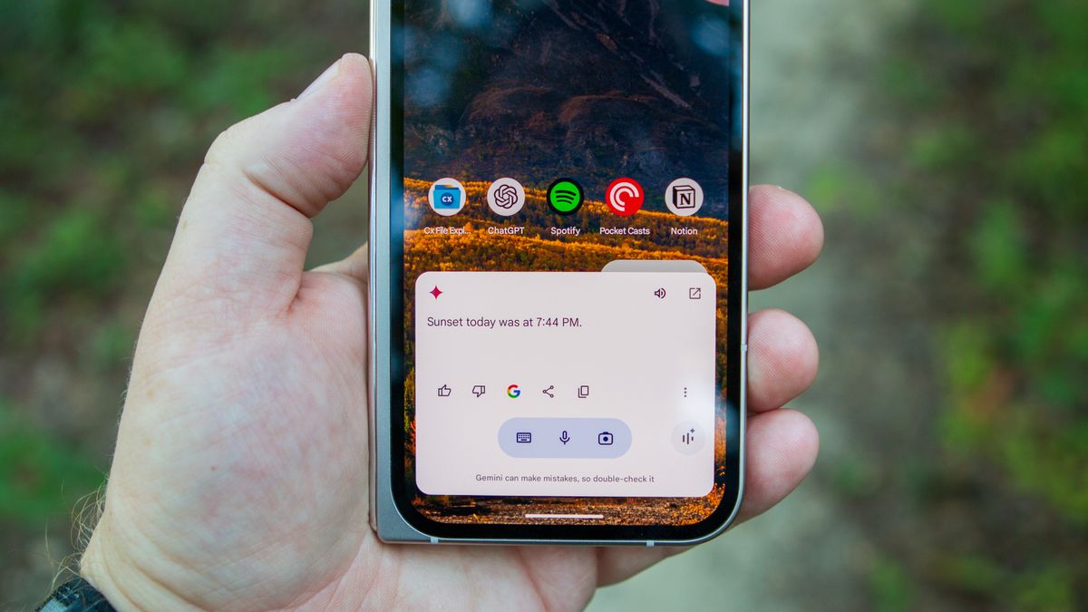Featured image for Gemini's New Android Extension Enables Calls and Messages on Lock Screen