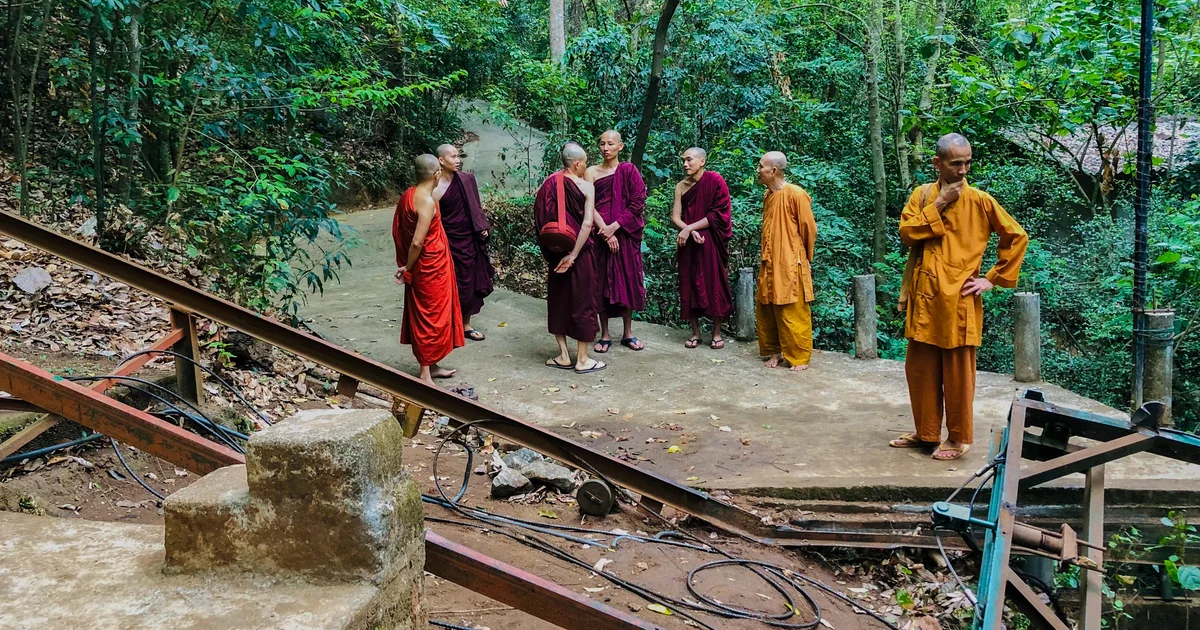 Featured image for Tragic Cable Car Accident at Na Uyana Monastery Kills Eight Monks