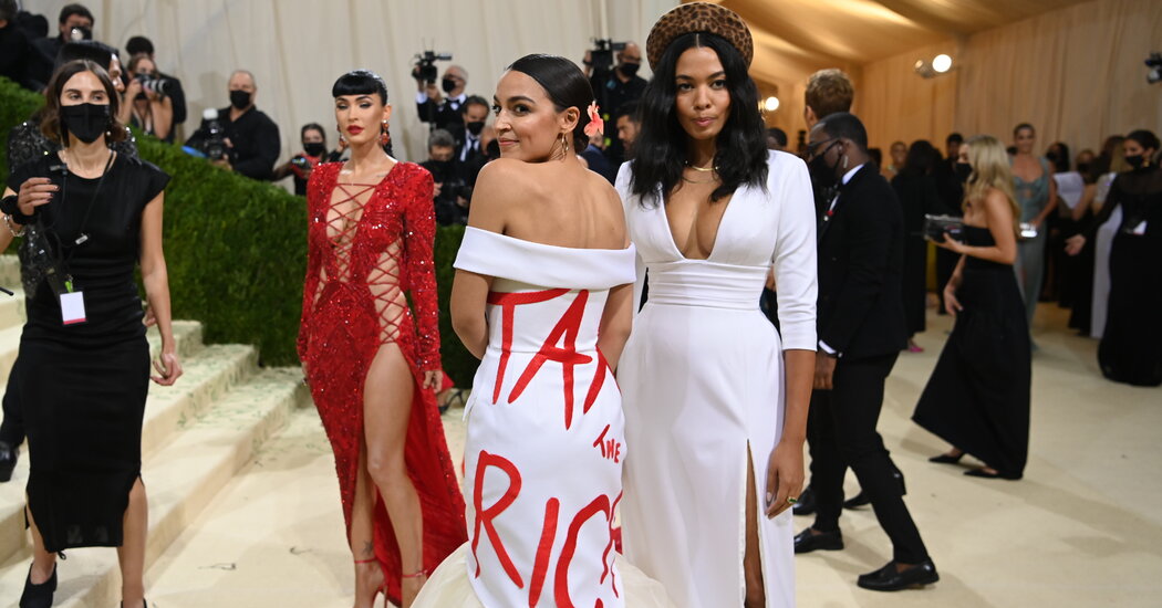 Featured image for AOC Ordered to Pay Additional Fees for 2021 Met Gala Attendance