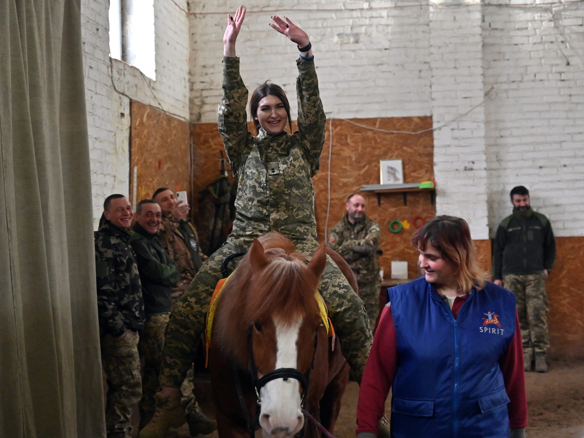 Hippotherapy helps Ukrainian soldiers cope with war stress