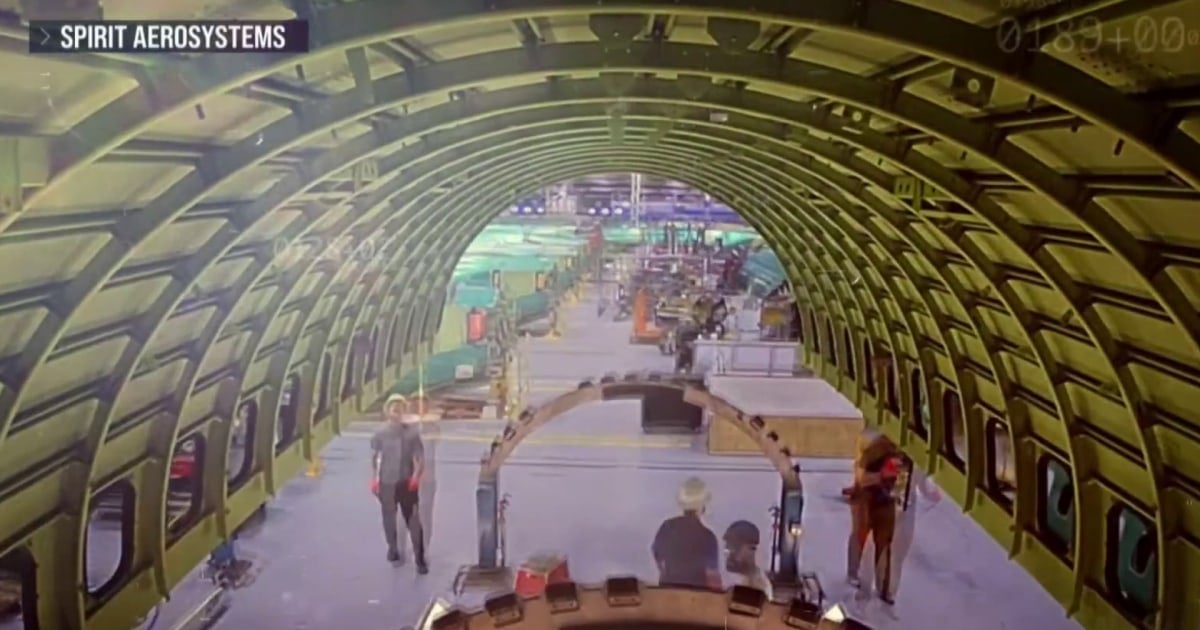 Featured image for "Boeing Faces Further Production Delays Due to 737 Fuselage Issues"