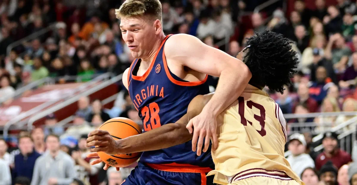 De Ridder carries Virginia to a narrow road win at Boston College