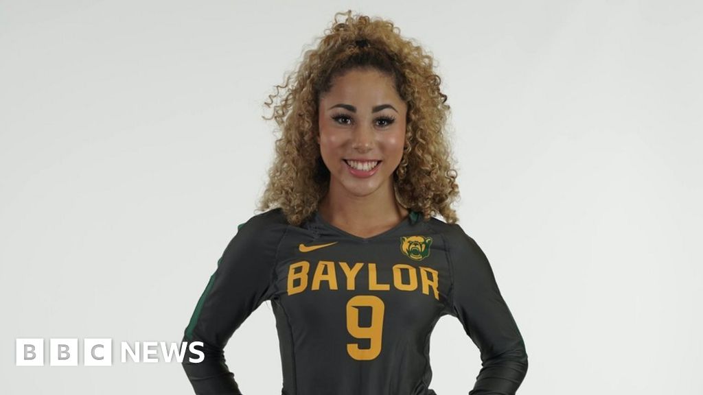 Featured image for Texas Cheerleaders Shot After Mistakenly Entering Wrong Car