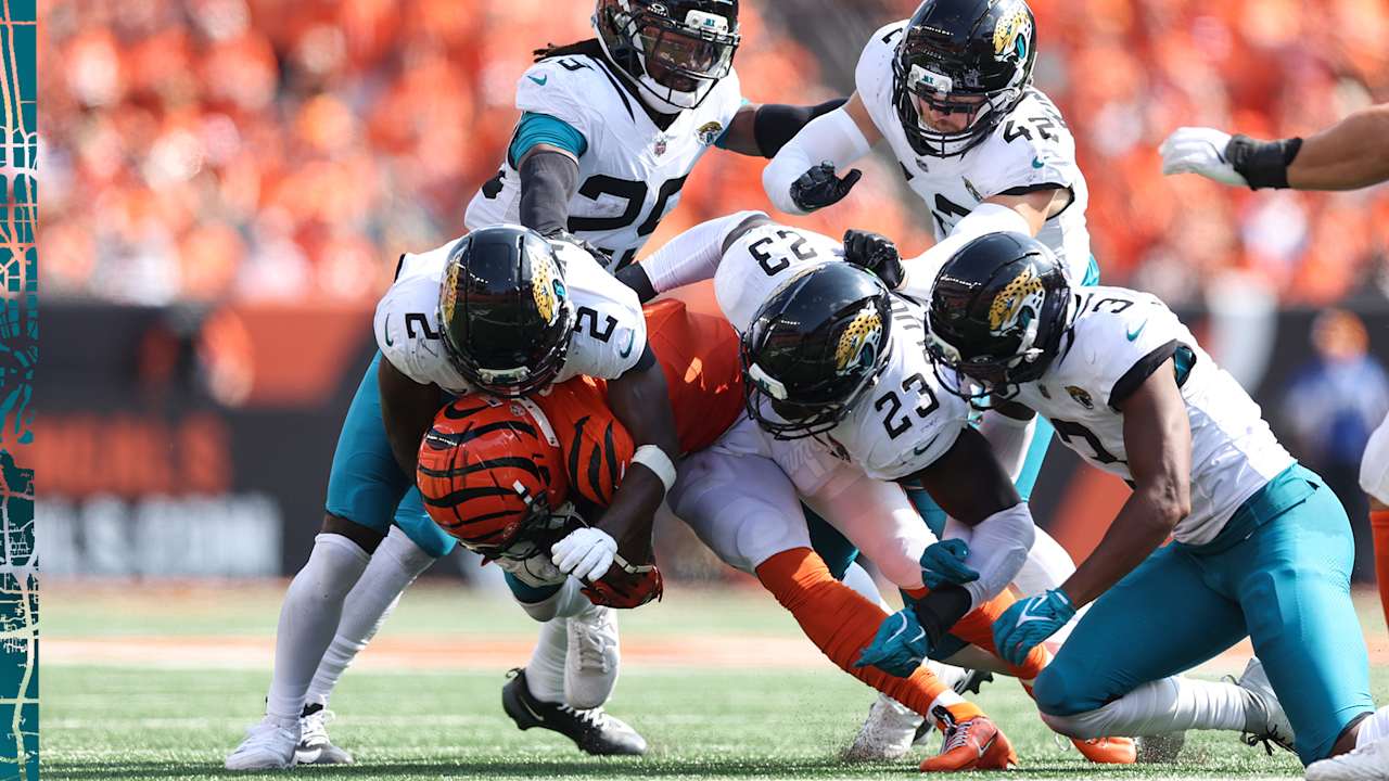 Bengals Edge Jaguars 31-27 Despite Burrow Injury