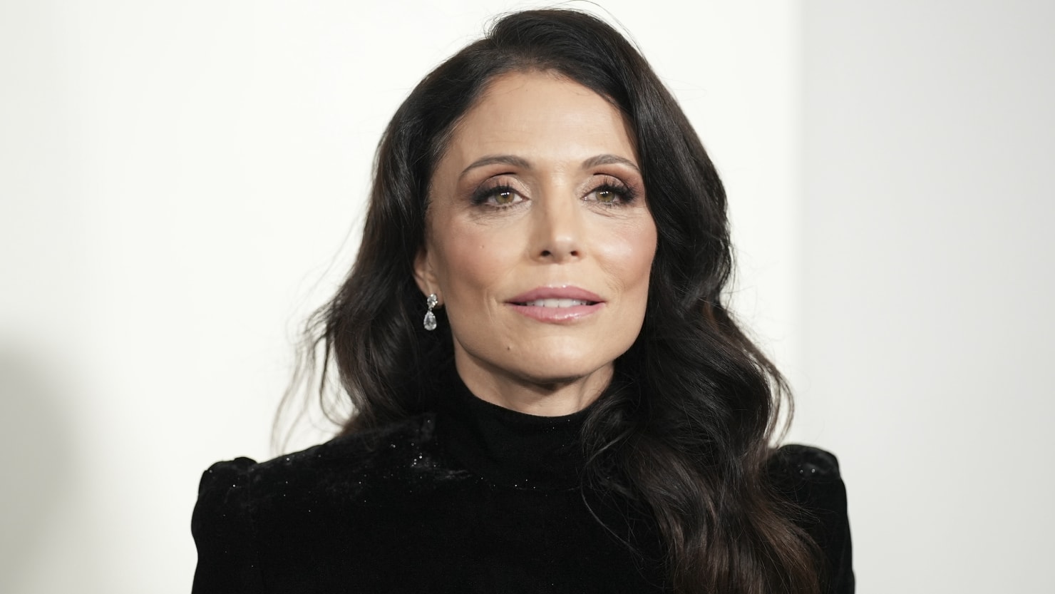 Featured image for "Bethenny Frankel Claps Back at Travis Kelce's Dad Over 'Troll' Insult"