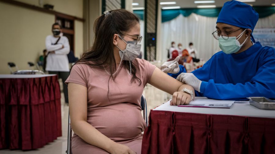 Featured image for US halts COVID vaccine endorsement for children amid confusion and controversy