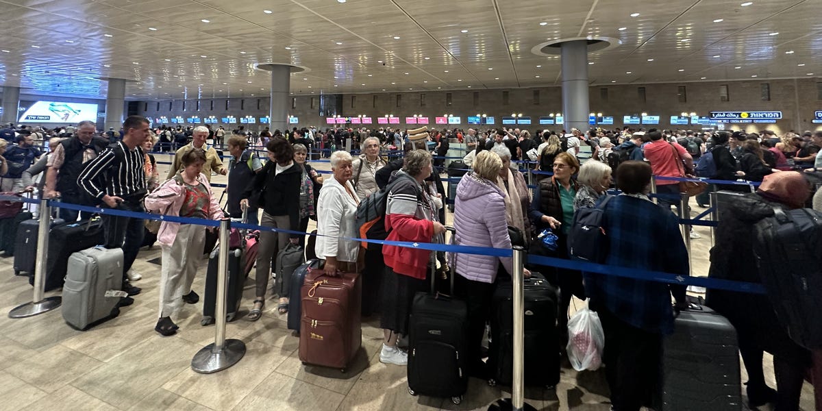 Airlines Suspend Flights to Israel Amidst Hamas Attack