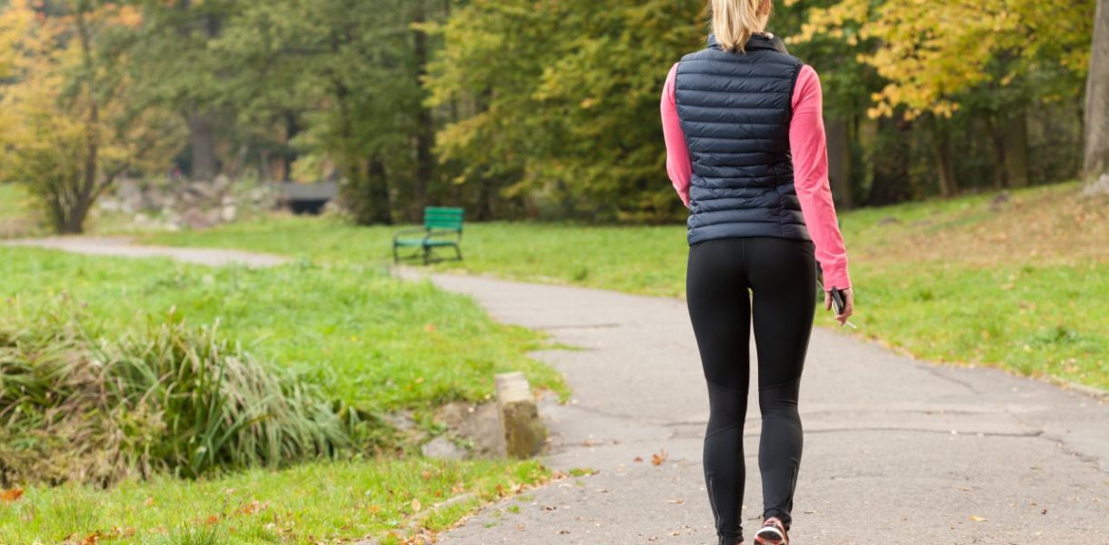 "The Science of Walking for Weight Loss: Finding the Ideal Daily Distance"