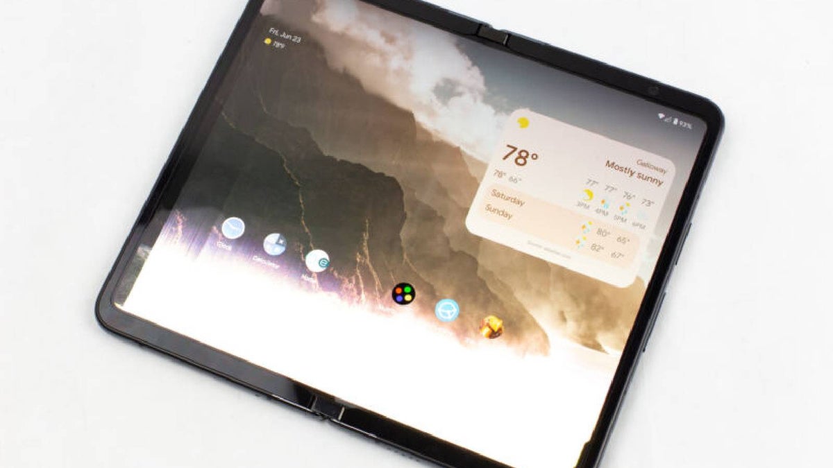 Featured image for The Google Pixel Fold: A Review of Its Short-Lived Life.