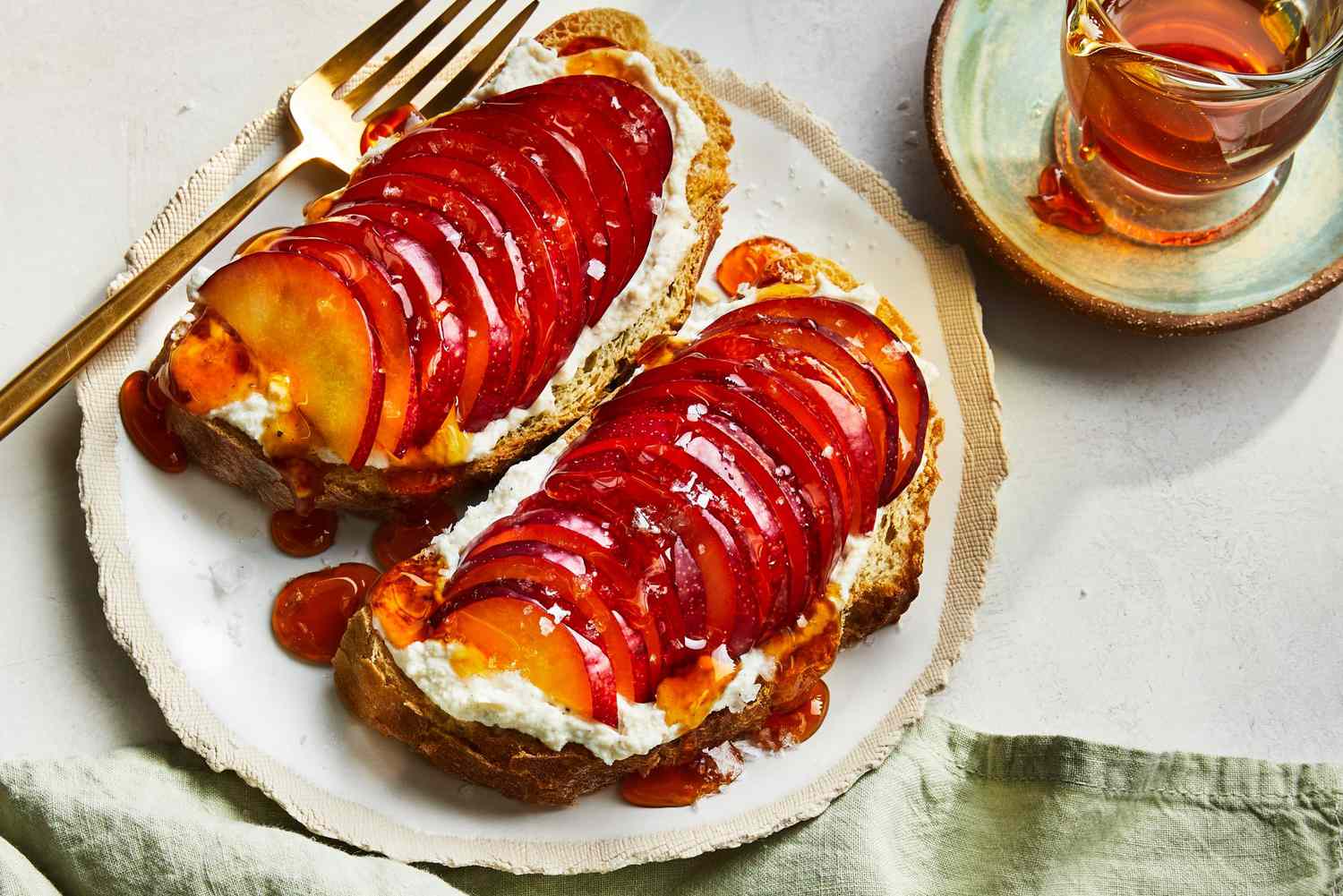 "Boost Your Energy Levels with These Top 7 Dietitian-Recommended Fruits"