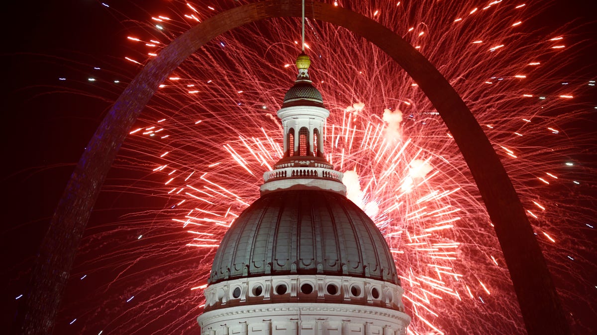 "Top July 4th Fireworks: Watch Online and on TV Across America"