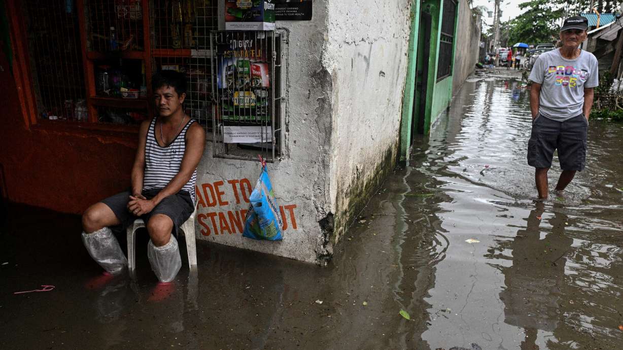 Featured image for Taiwan evacuates thousands as Typhoon Fung-wong weakens and moves northward