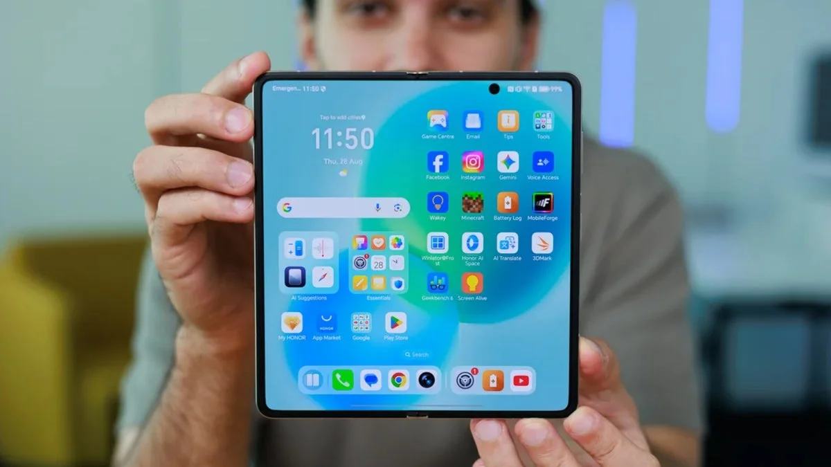 Honor Magic V6 poised to redefine foldables with massive battery and 200 MP camera