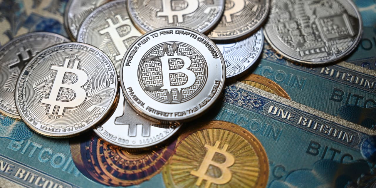 Crypto Traders Eye High Volatility and Potential Upside in Altcoins and Top Sectors.