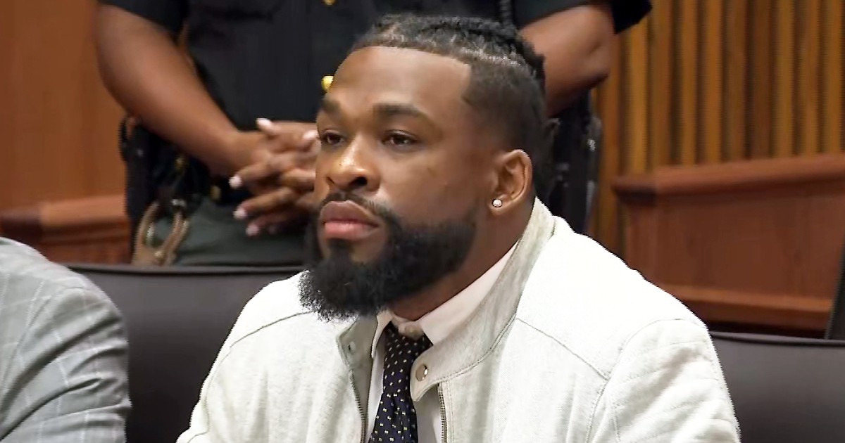 Cleveland police officers sentenced to prison for robbing people during traffic stops