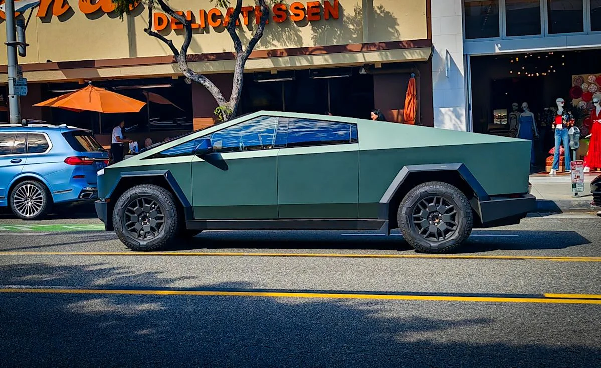 Tesla shifts FSD to subscription-only after February 14