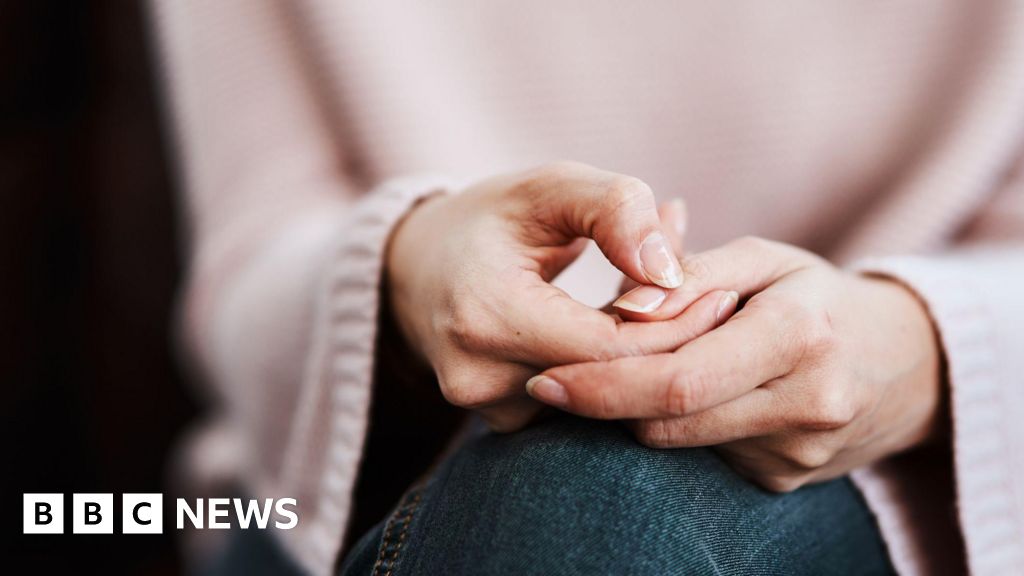 Featured image for French hypnotherapist faces trial for alleged drug-facilitated assaults on 14 women