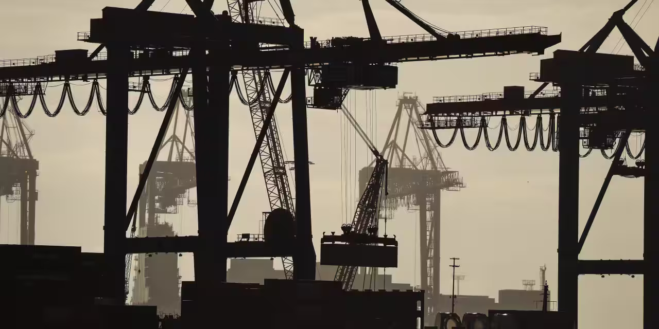 Featured image for Stock Futures Rise on US-EU Trade Deal and Key Fed Meeting