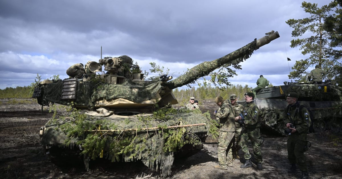 "Kremlin Warns of Certain War with NATO Over Ukraine Troop Deployment"