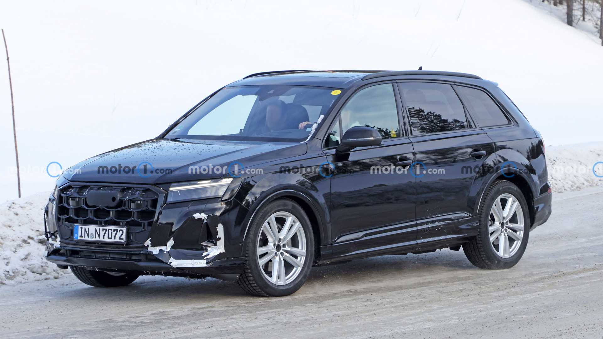 Featured image for Audi Q7 undergoes second refresh to keep up with competition.