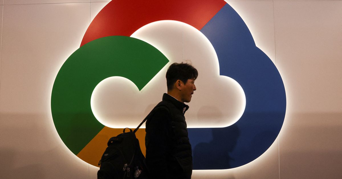 Google accuses Microsoft of anti-competitive cloud practices, settlement imminent.