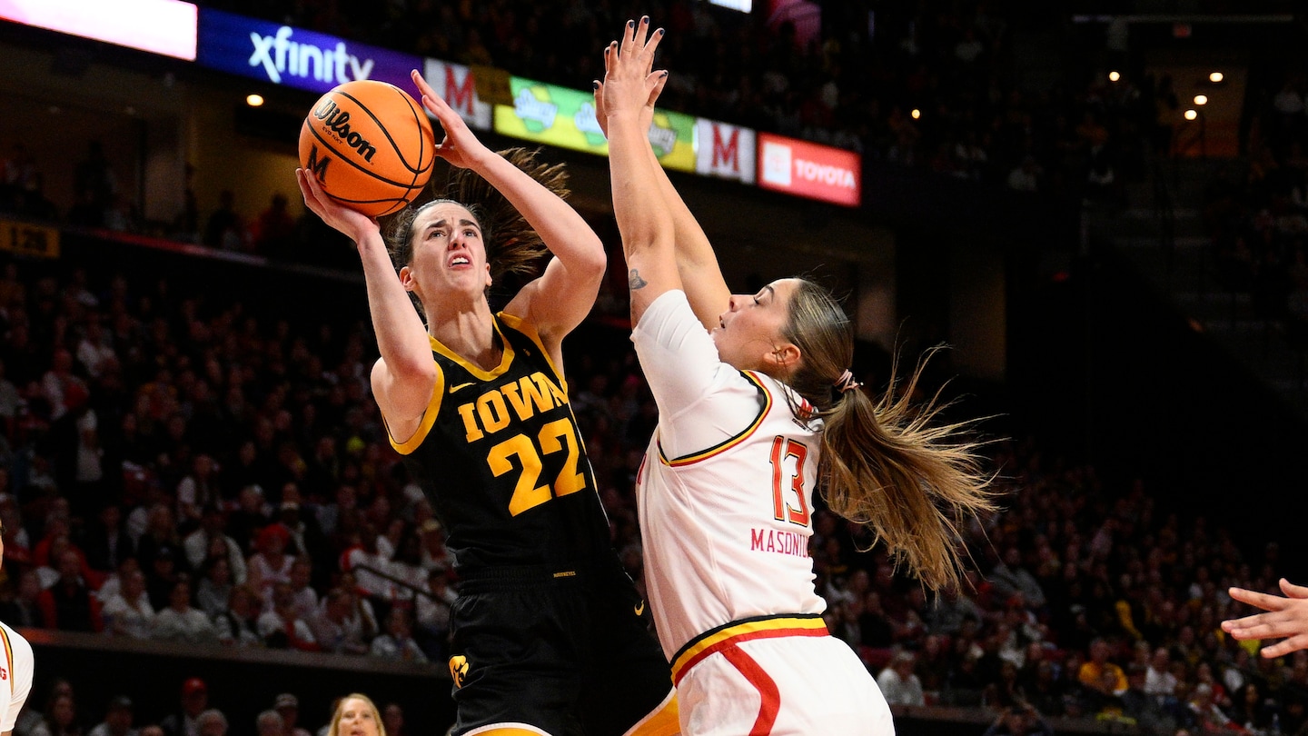 "Caitlin Clark Dominates with 38 Points in Iowa's Win Over Maryland"