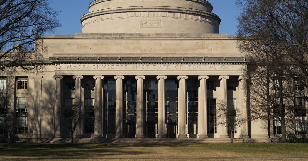Featured image for MIT to Waive Tuition for Families Earning Under $200K