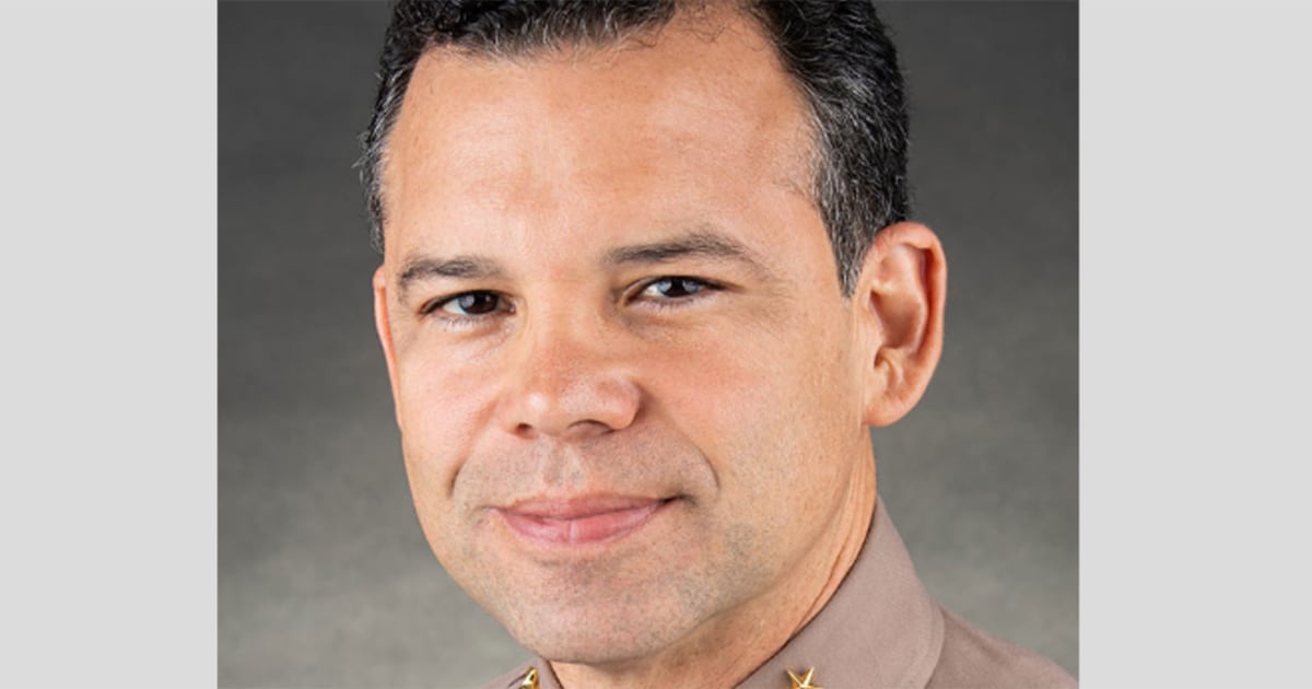 "Resignation Offer Precedes Miami-Dade Police Chief's Suicide Attempt on Florida Highway"