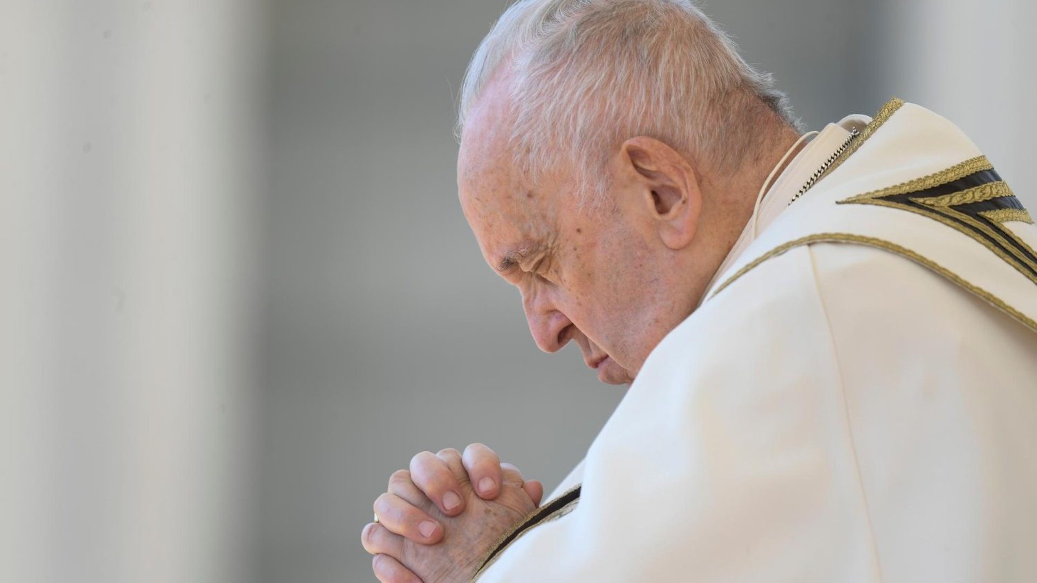 "Pope Francis' Global Call for Peace Amidst Ongoing Wars and Conflict"
